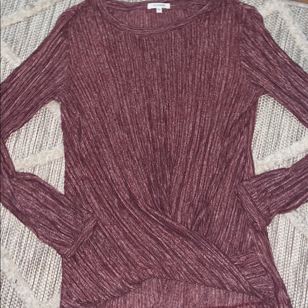 Pleione twist front top